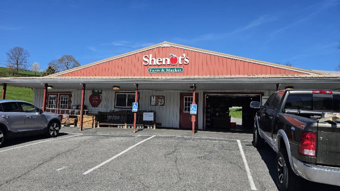 Apple Picking Near Cook Forest, Pa: A Local'S 2026 Guide 9 Shenot Farm And Market Fresh Produce In Wexford Pa